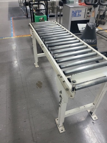 Conveyor Bench with 400W mm rollers. Bench Dims 1500Lx760H mm.