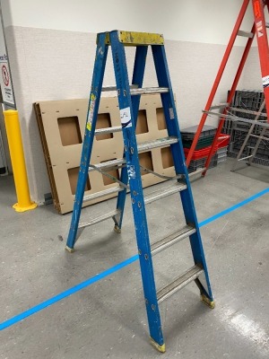 Bailey Fibreglass Step Ladder