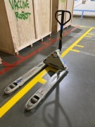 Pallet Jack, Crown