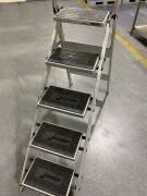 Little Jumbo Step Ladder - 4