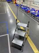 Gorilla Heavy Duty Ladder - 2