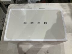 Smeg 50's Retro Style 2 Slice Toaster - White Matte TSF01WHMAU - 5