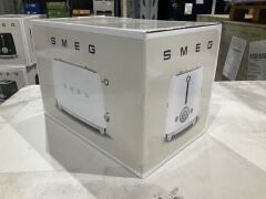 Smeg 50's Retro Style 2 Slice Toaster - White Matte TSF01WHMAU - 3