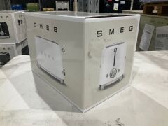 Smeg 50's Retro Style 2 Slice Toaster - White Matte TSF01WHMAU - 3