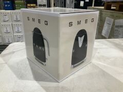 Smeg 50's Retro Style Electric Kettle - Black Matte KLF03BLMAU - 3