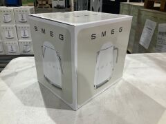 Smeg 50s Retro Style Electric Aesthetic Kettle White Matte KLF03WHMAU - 6