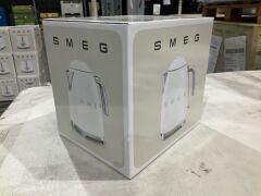 Smeg 50s Retro Style Electric Aesthetic Kettle White Matte KLF03WHMAU - 6