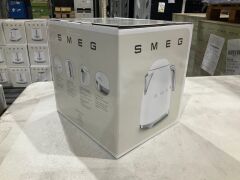 Smeg 50s Retro Style Electric Aesthetic Kettle White Matte KLF03WHMAU - 7