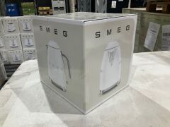 Smeg 50s Retro Style Electric Aesthetic Kettle White Matte KLF03WHMAU - 3