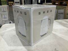 Smeg 50s Retro Style Electric Aesthetic Kettle White Matte KLF03WHMAU - 6