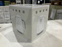 Smeg 50s Retro Style Electric Aesthetic Kettle White Matte KLF03WHMAU - 3