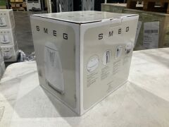 Smeg 50s Retro Style Electric Aesthetic Kettle White Matte KLF03WHMAU - 2