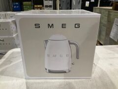 Smeg 50s Retro Style Electric Aesthetic Kettle White Matte KLF03WHMAU - 2