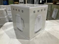 Smeg 50s Retro Style Electric Aesthetic Kettle White Matte KLF03WHMAU - 3