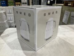 Smeg 50s Retro Style Electric Aesthetic Kettle White Matte KLF03WHMAU - 6