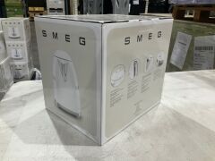 Smeg 50s Retro Style Electric Aesthetic Kettle White Matte KLF03WHMAU - 8