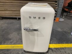 Smeg FAB 50's Style 34L Bar Fridge Cream FAB5RCR5AU - 2