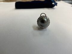 18ct White Gold/Black Pearl/Diamond Earring - 6