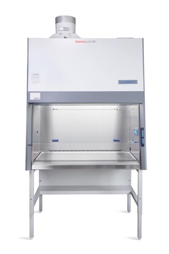 **Reserve Met**Thermo Scientific 1500 B2 4ft Bio Safety Cabinet 230V G UV 230V G - 1518G