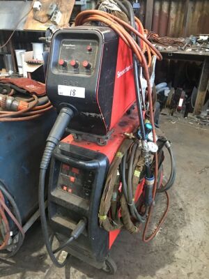BOC 350 AMP MIG WELDING PLANT Model: Smootharc Advance 350R with Wire Feed Unit