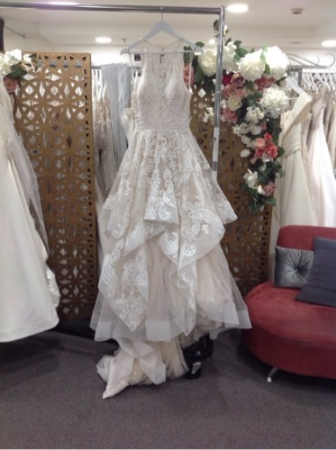 Allure Bridals Bridal Gown 9652 -Size :4 Colour: des/iv/champ