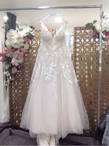 Allure Romance Bridal Gown 3265 - Size :18 Colour: des champ ivory nude