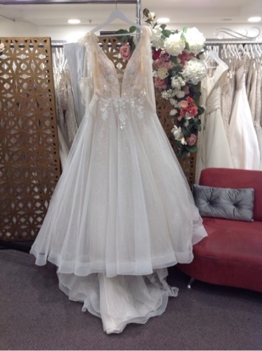 Wedding Gown E101L - Size :8 Colour: ivory nude