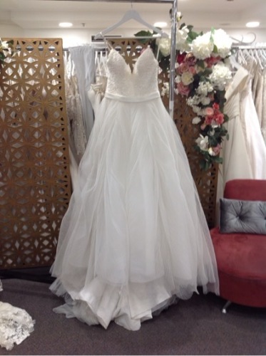 Wedding Gown 3050 - Size :10 Colour: ivory