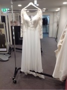 Wedding Gown 3353L -& Size :14 Colour: ivory nude