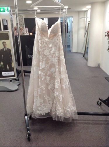 Allure Bridals Wedding Gown 9708 - Size :14 Colour: dessert/champagne/ivory