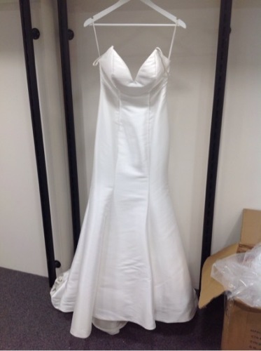 Allure Bridals Bridal Gown 9558 - Size :6 Colour: ivory