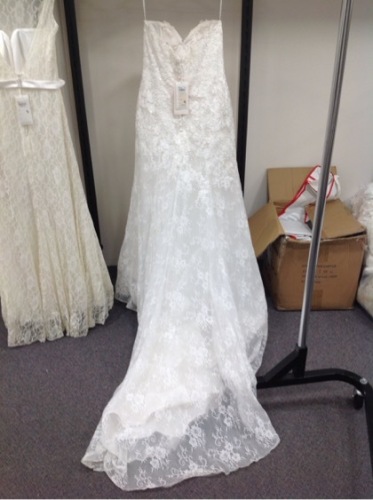 Allure Romance Bridal Gown 3111- Size :20 Colour: ivory