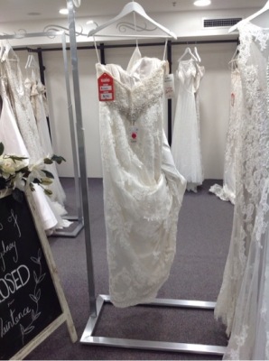 Casablanca Bridal Gown Cas 2072 - Size :10 Colour: ivory ivory
