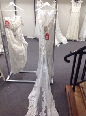 Allure Romance Bridal Gown 3108 allure - Size :10 Colour: nsi