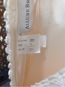 Allure Bridals Bridal Gown 9304 - Size :8 Colour: LG/ivory - 4
