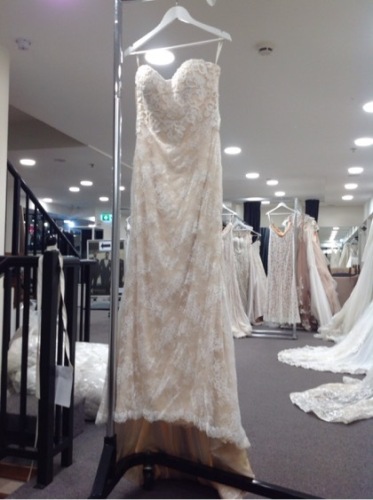 Casablanca Bridal Gown 2281 - Size :12 Colour: ca/n/ivory