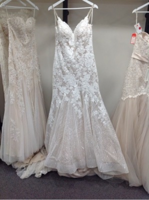 Allure Bridal Gown 9613 - Size :10 Colour: 1647