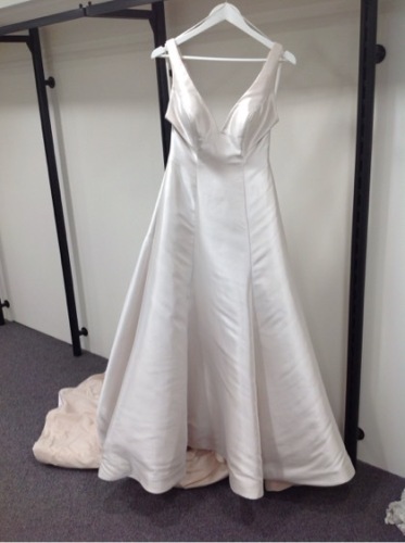 Allure Bridal Gown 9600 - Size :8 Colour: almond