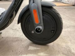 Segway Ninebot F30 Electric Scooter 5177214 - 11