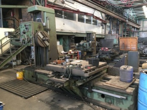 1964 TOS HEAVY DUTY STEEL FRAMED MOTORISED HORIZONTAL BORER Model: H100A, S/N: 100A9109 with Vertical Adjustable Work Head