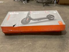 Ninebot Kickscooter F25 Electric Scooter 5287987 - 14