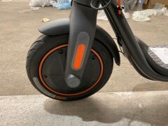 Segway-Ninebot F40A KickScooter 517 - 9