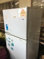 Whirlpool Electric 2 Door Refrigerator
