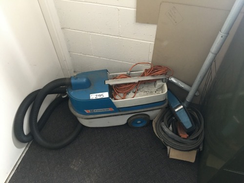 Euroclean Electric Commercial Type Vacuum Cleaner with Attachments