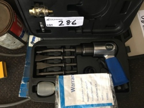 Taurus Pneumatic Pistol Drill and Quantity Chisels