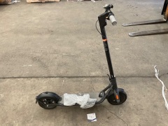 Ninebot Kickscooter F25 Electric Scooter 5287987 - 2