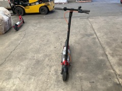 Segway Ninebot D28E Electric Scooter 5467074 - 3