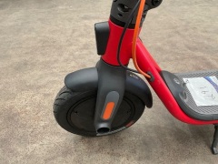 Segway Ninebot D28E Electric Scooter 5467074 - 10