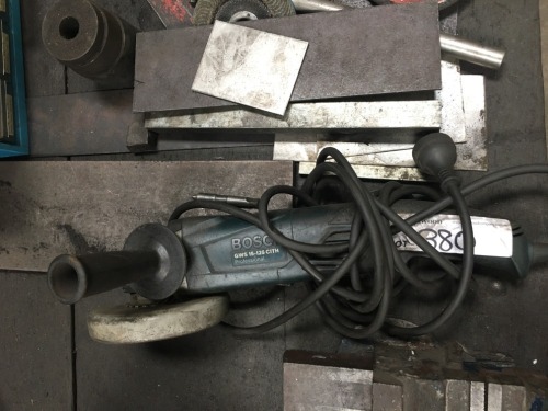 Bosch Portable Electric Right Angle Grinder and Steel Framed 75mm Engineers Vice