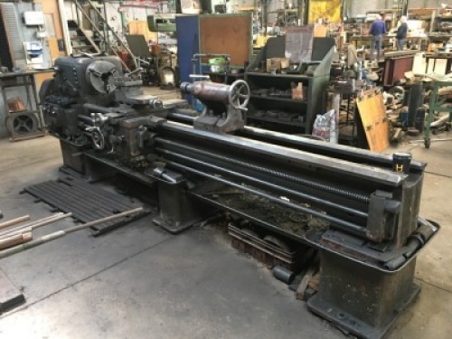 1968 TARNOW MOTORISED SS AND SC 400MM CENTRE LATHE Model: TUJ48X2500, S/N: 4272